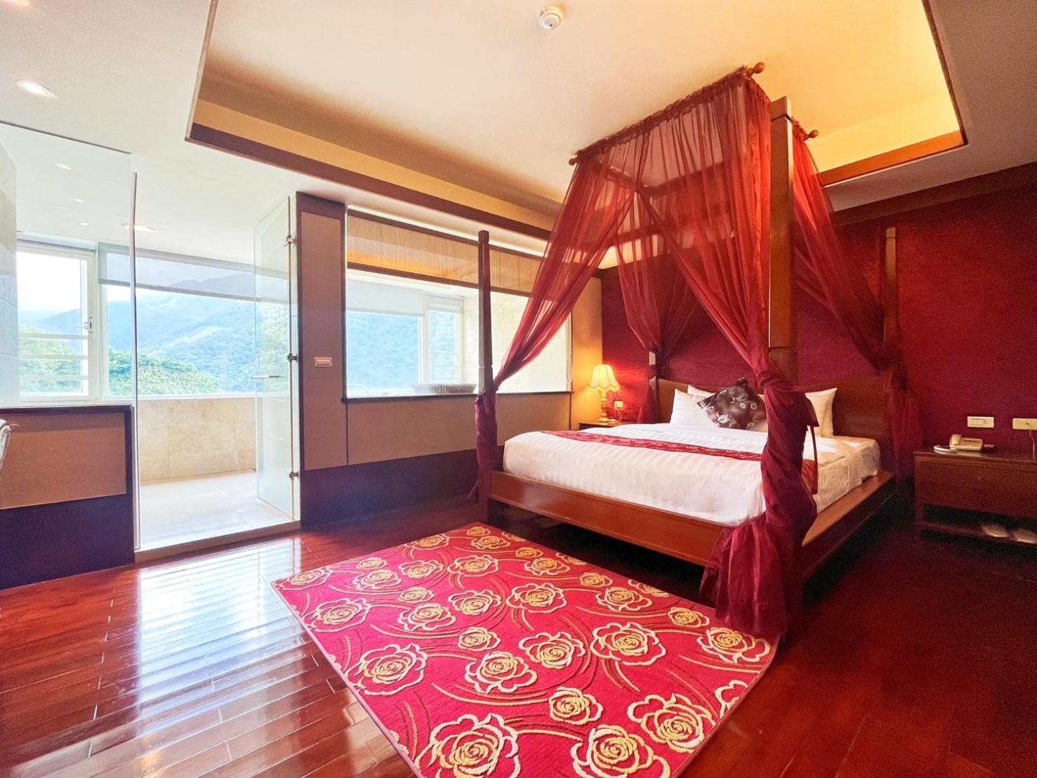 Dongpo Ti Lun Hotel Xinyi Экстерьер фото