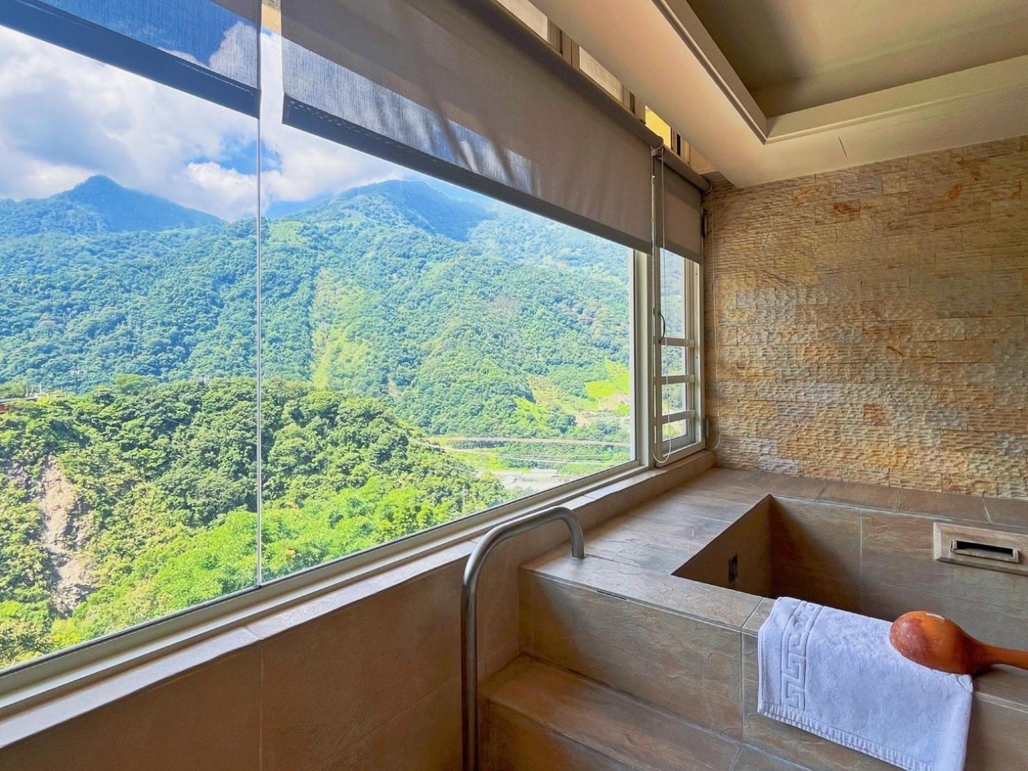 Dongpo Ti Lun Hotel Xinyi Экстерьер фото