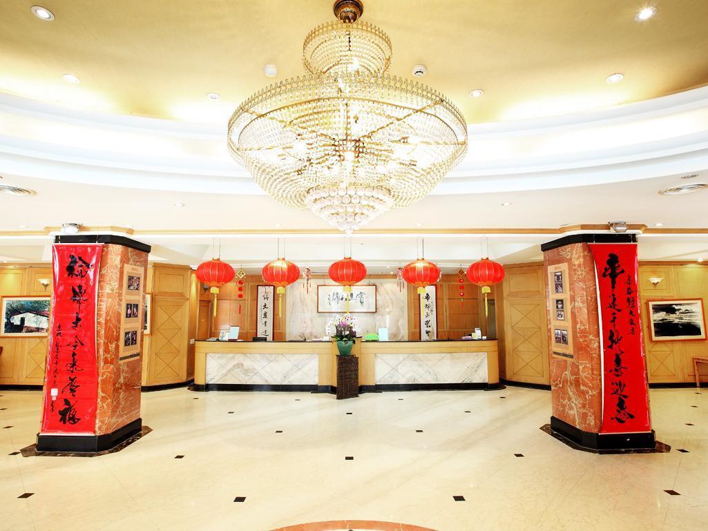 Dongpo Ti Lun Hotel Xinyi Экстерьер фото