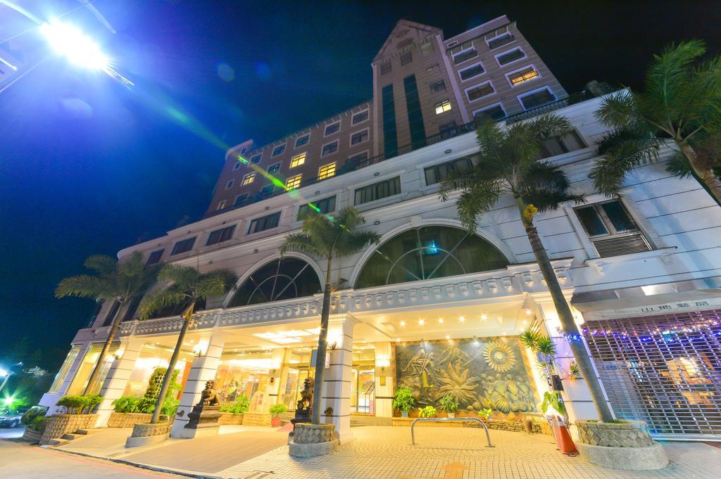 Dongpo Ti Lun Hotel Xinyi Экстерьер фото