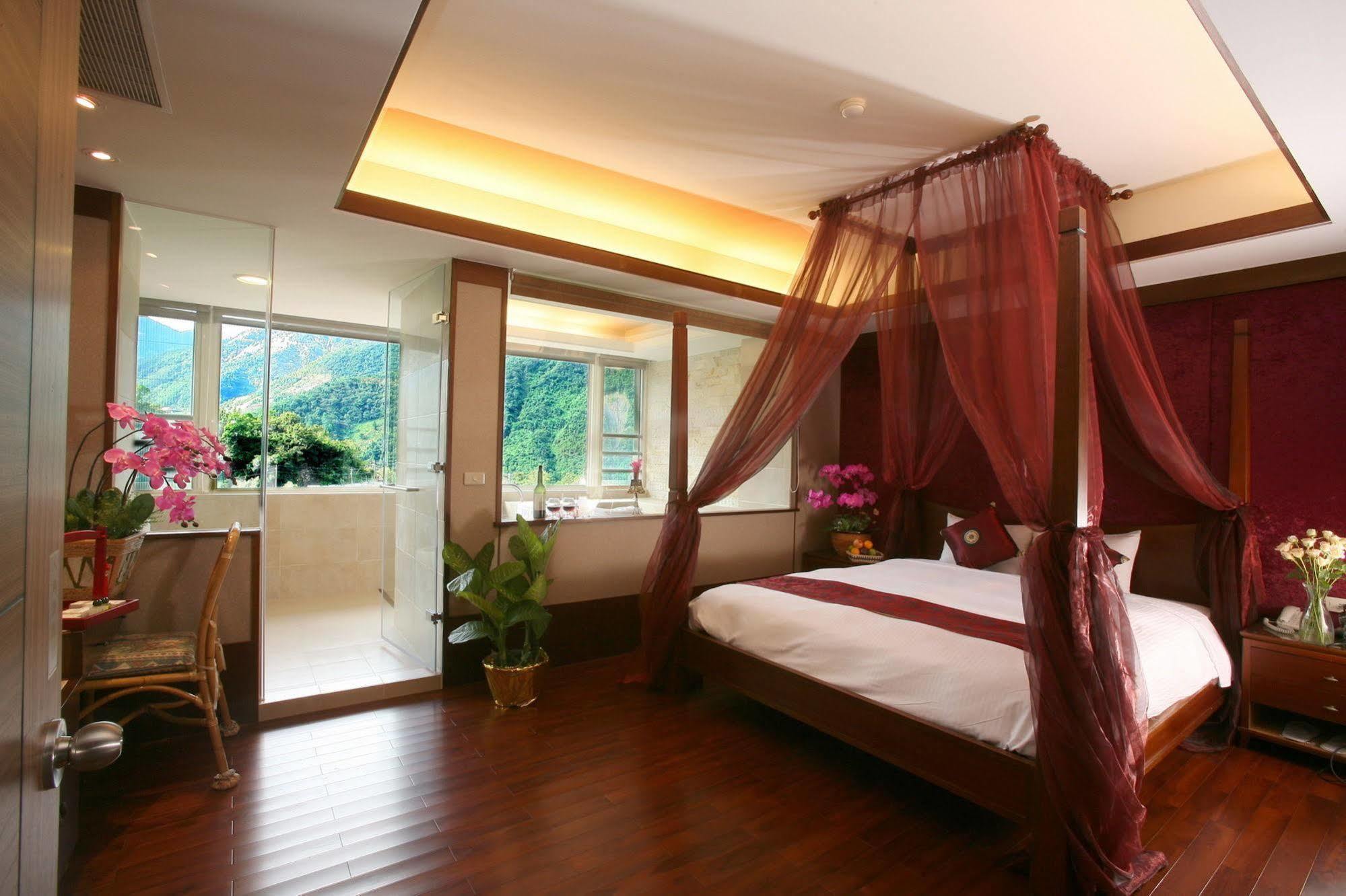 Dongpo Ti Lun Hotel Xinyi Экстерьер фото