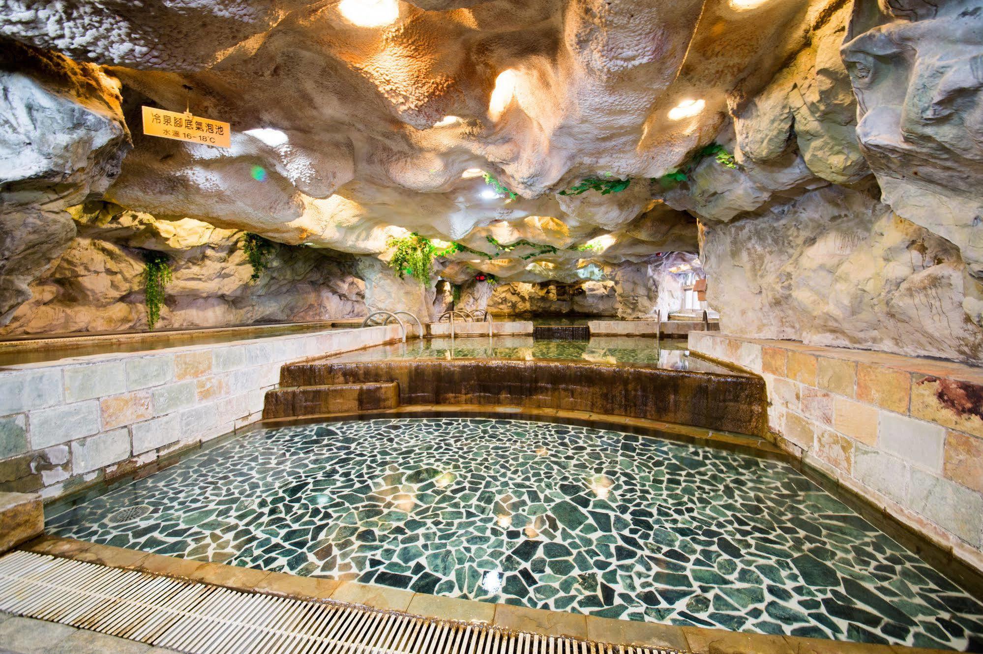 Dongpo Ti Lun Hotel Xinyi Экстерьер фото