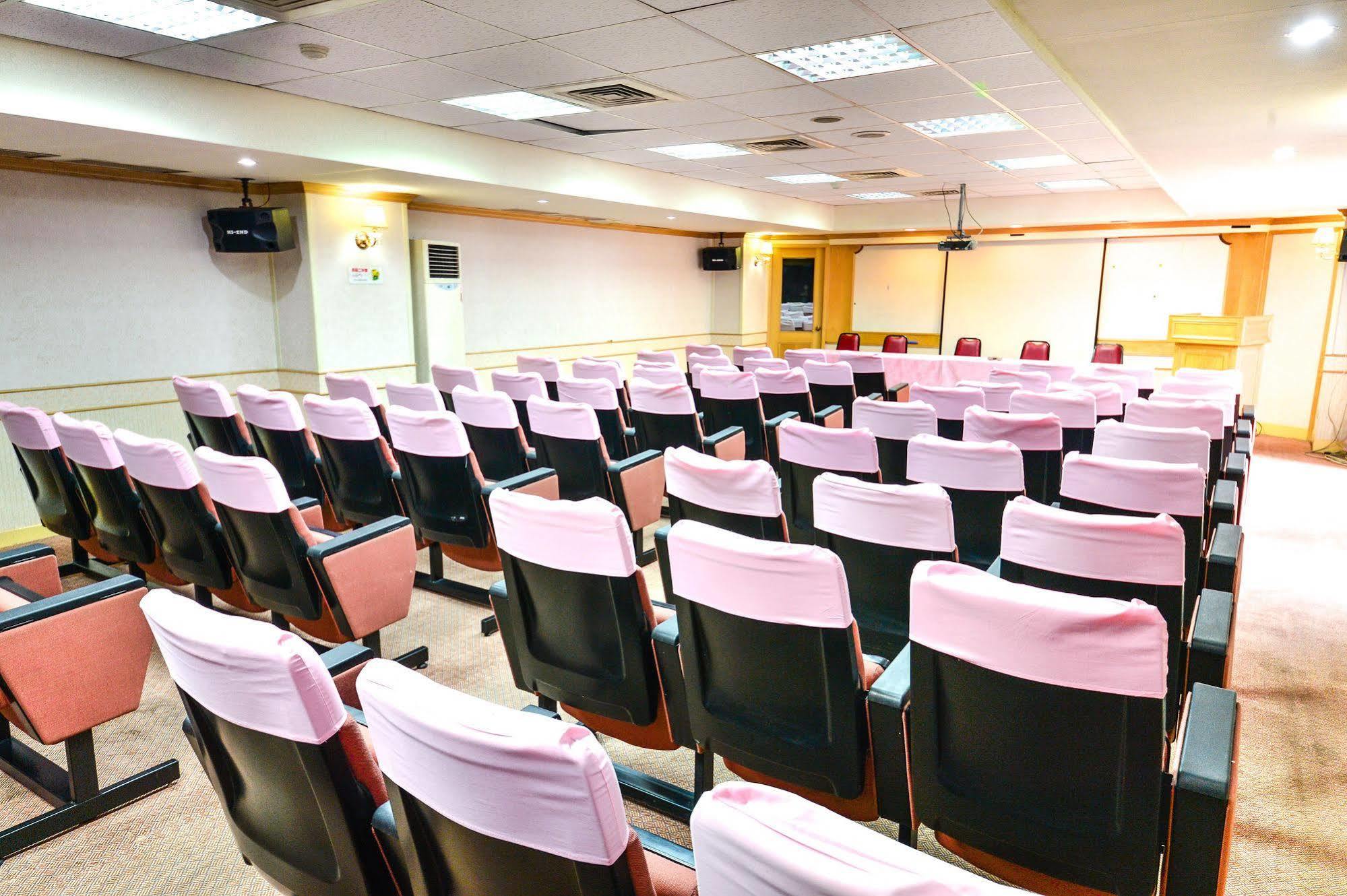 Dongpo Ti Lun Hotel Xinyi Экстерьер фото